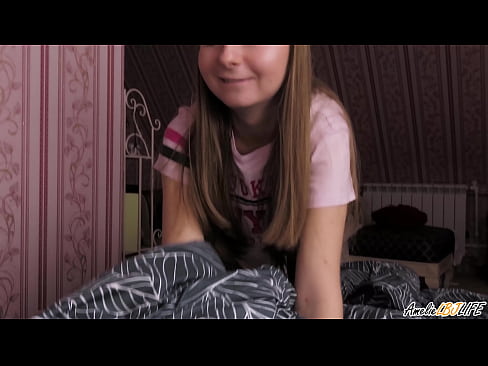 ❤️ Blondinka globoko sesa svojega prijatelja in dobi spermo v usta ❤️ Fucking video pri nas ❤